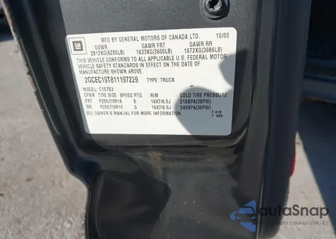 2001 Chevrolet Silverado 1500 Ls z USA, uszkodzony, nr VIN 2GCEC19T811197229